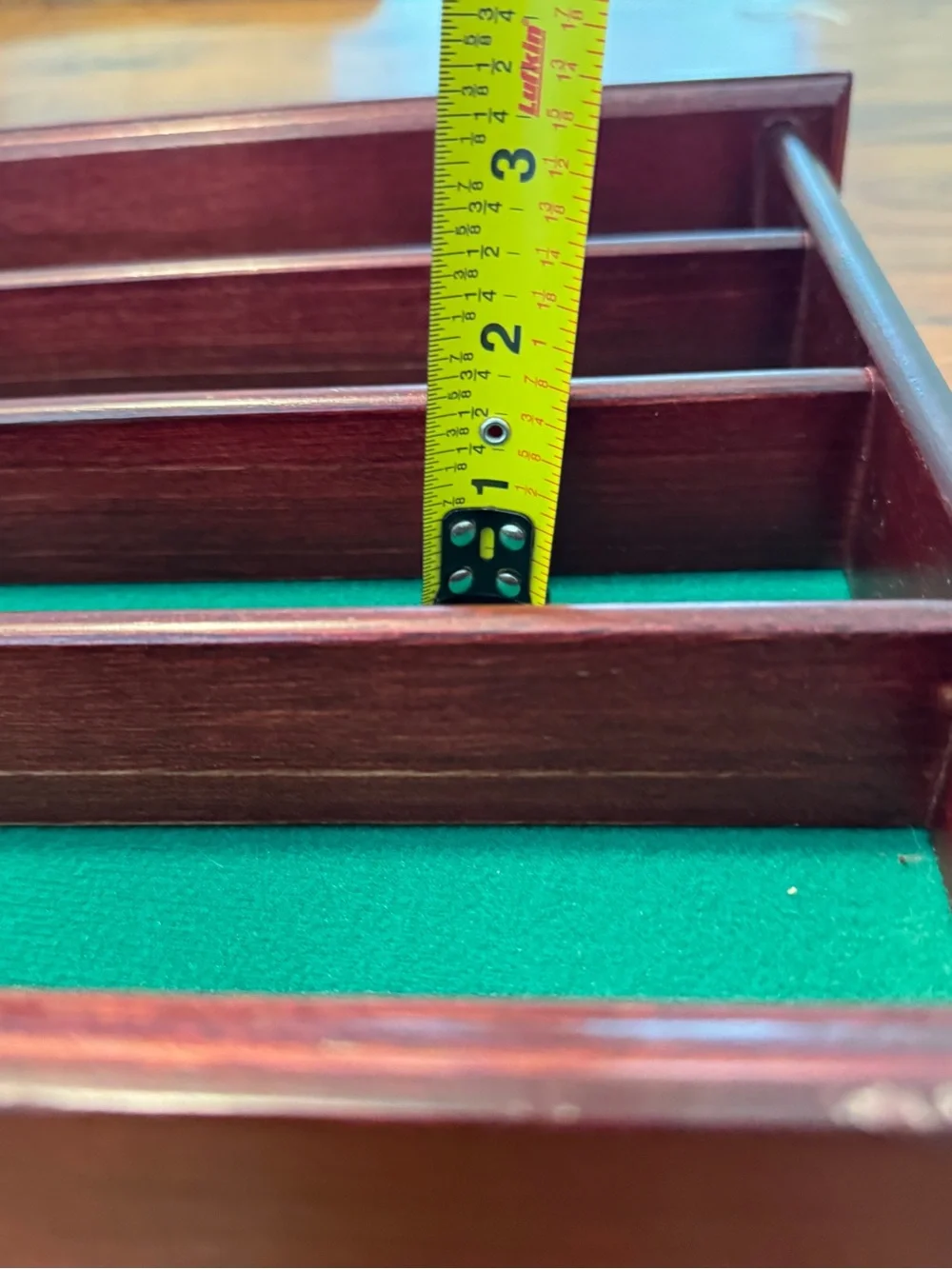 16 Ball Mahogany Wood Golf Ball Display Cabinet Case Rack Wall Mount